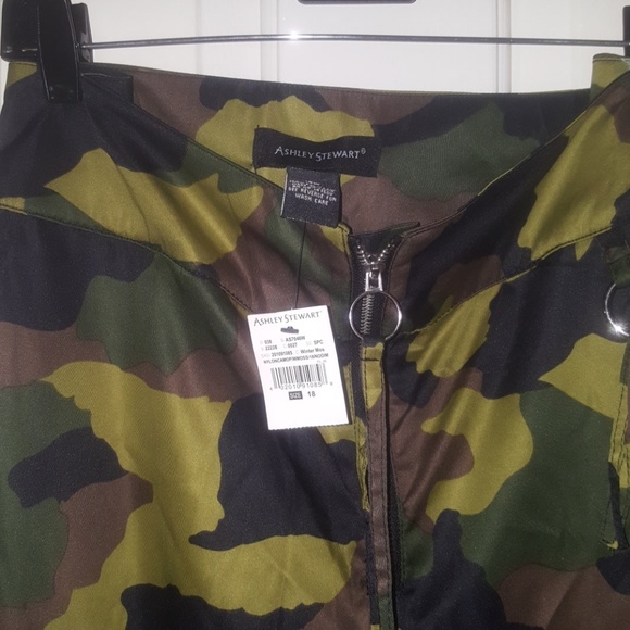 Pants - Picture 3 of 4